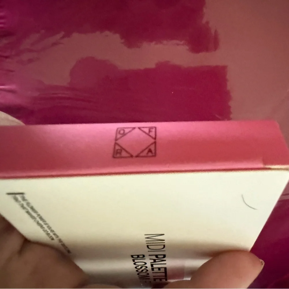 💚 2/$30 OFRA Cosmetics Midi Palette - Blossom Blush